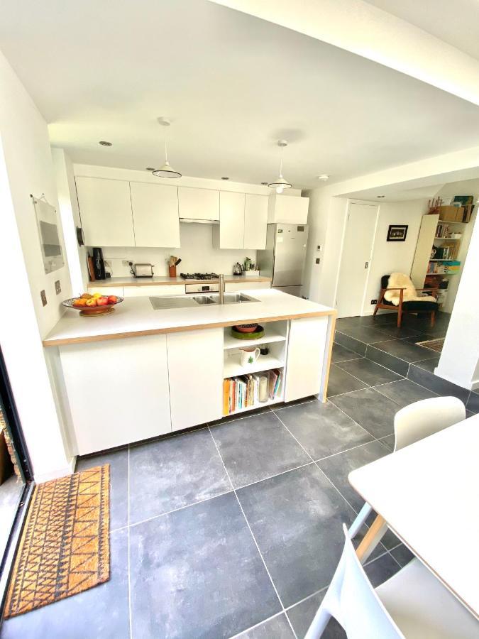 Stunning Apartment With Garden In The Heart Of Hackney, East Londres Extérieur photo